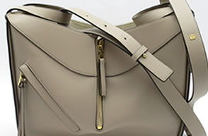 LIPS リップス グッチ チェーンウォレット